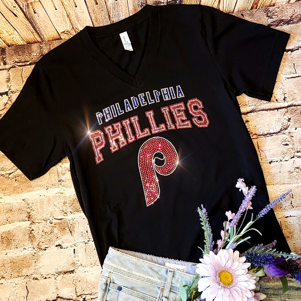 New Bling Philadelphia Phillies Womens VNeck Tshirt regular fit sizes Small thru